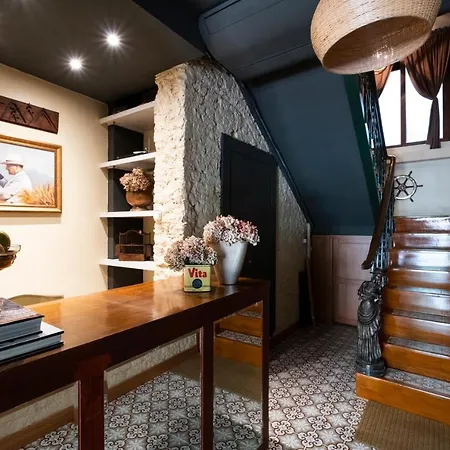 Διαμέρισμα Level Suites - 202 *
